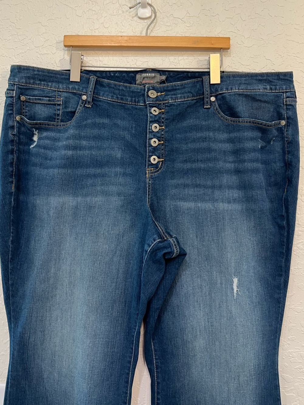 Torrid Mid Rise Flare Jeans Rockstar Dark Wash Button Fly NWT - Picture 4 of 13